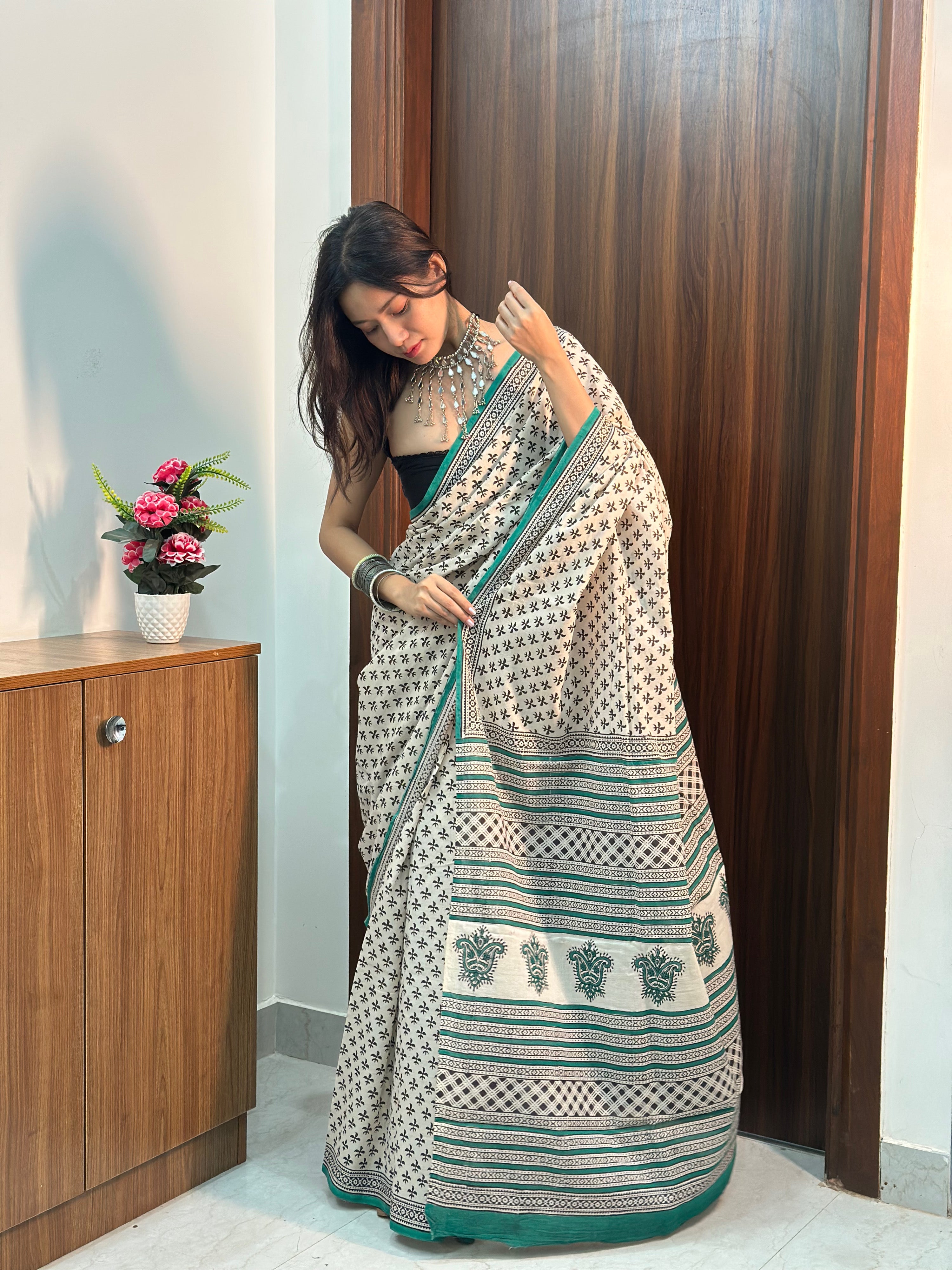 Caramel Twist – Minimal Handblock Mulmul Saree