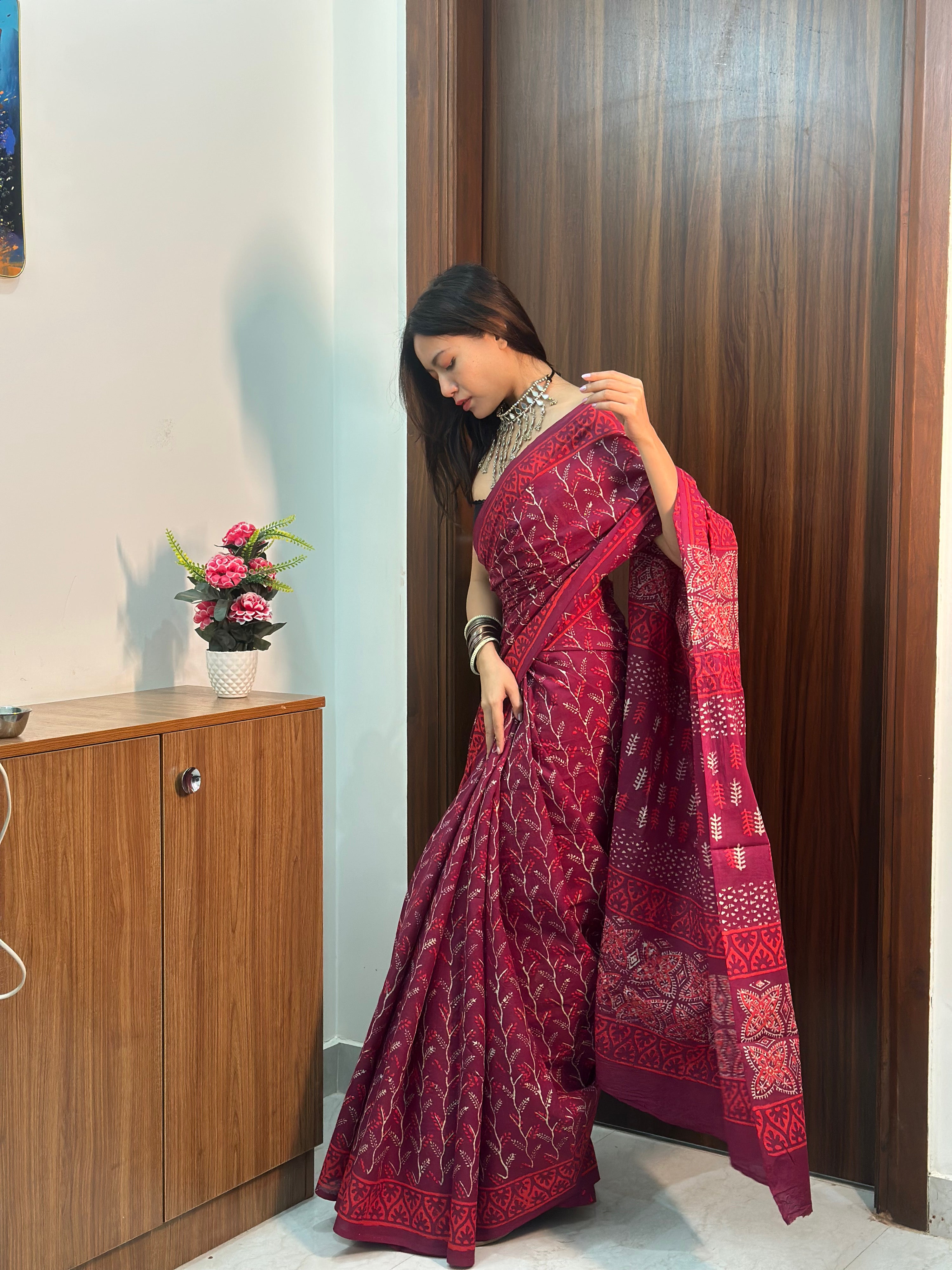 Mulberry Magic – Floral Mulmul Handblock Saree