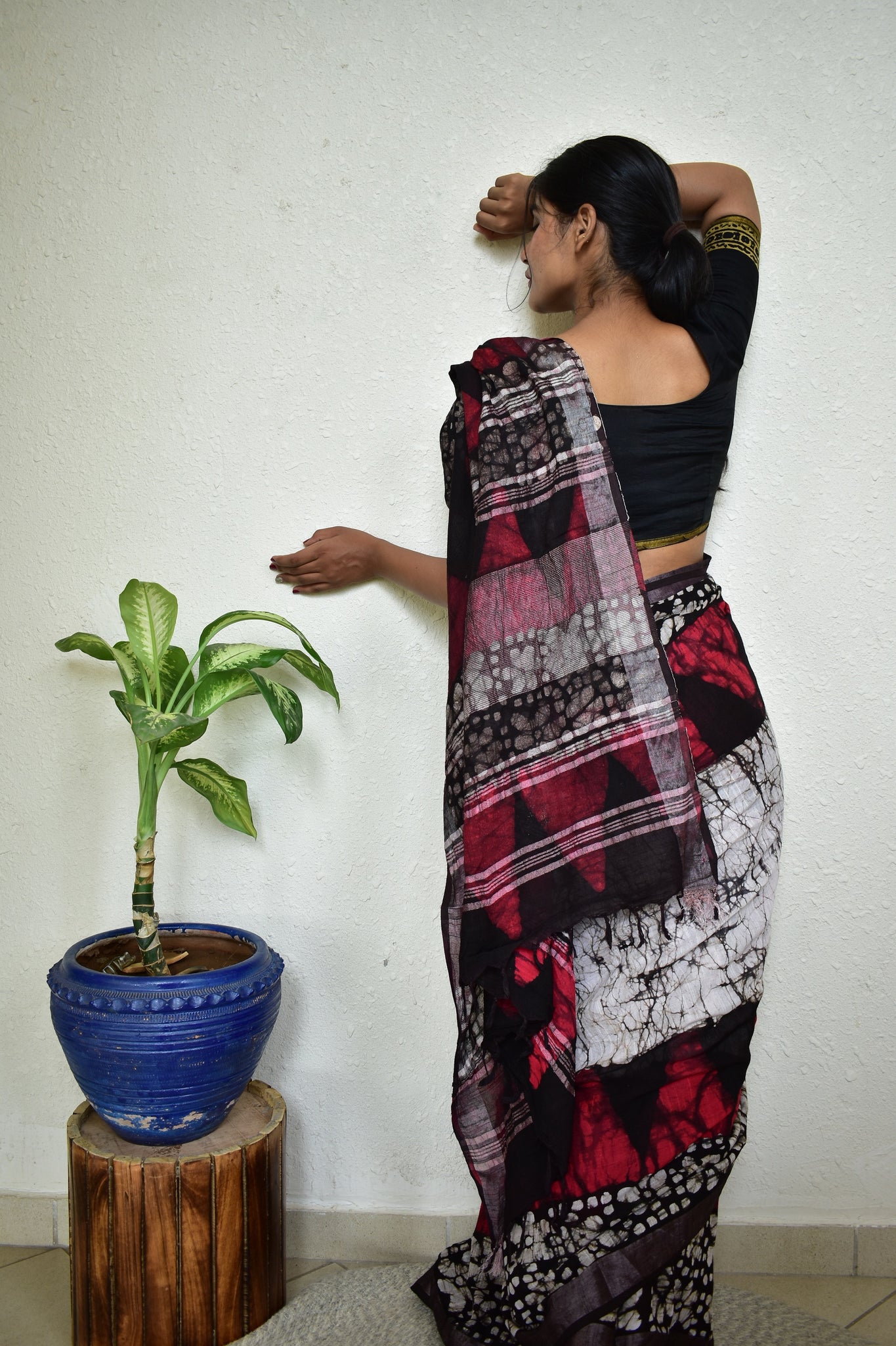 Red Black Batik - Handblock Print Natural Dyed - Linen Cotton Saree