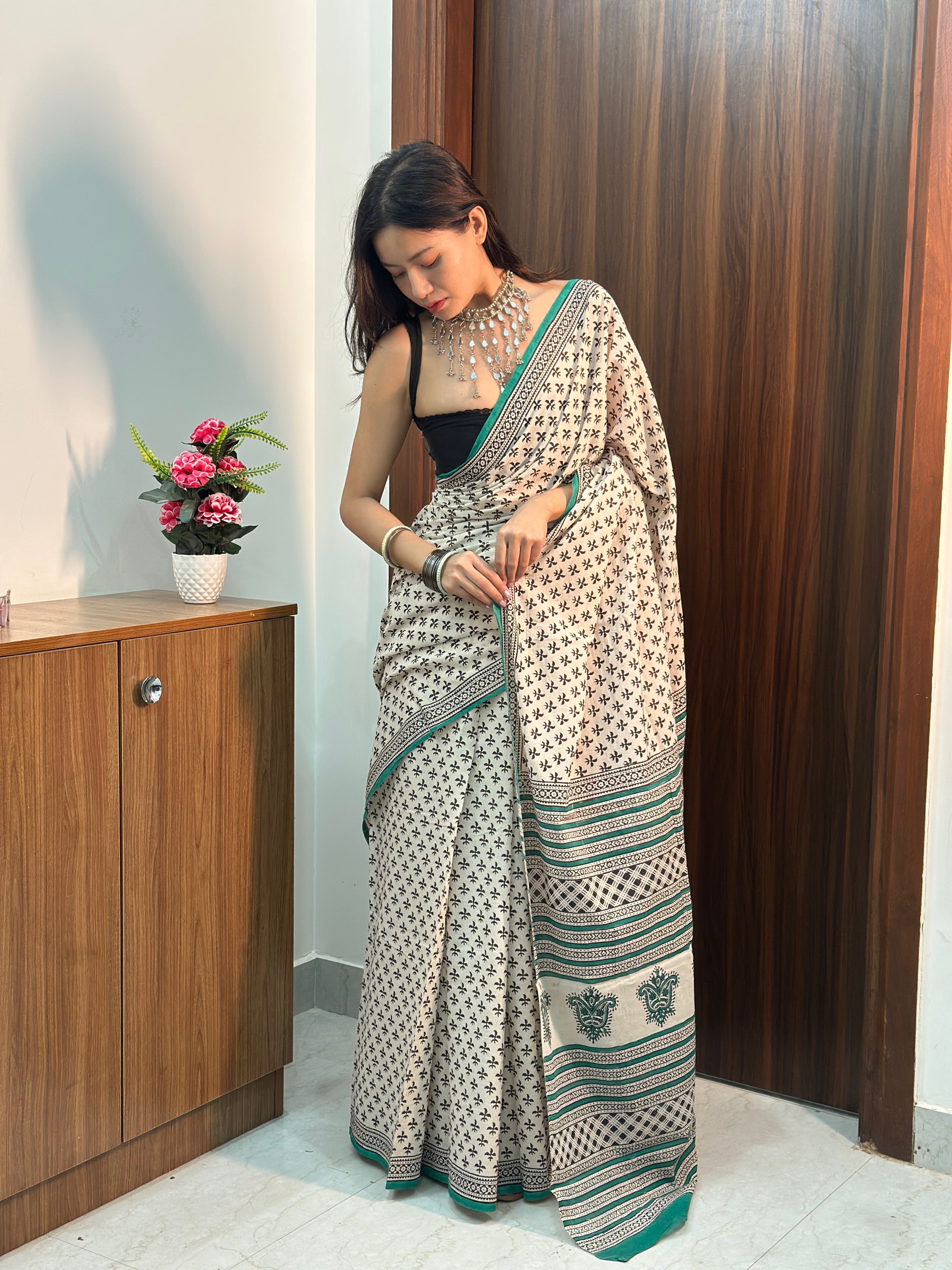 Caramel Twist – Minimal Handblock Mulmul Saree