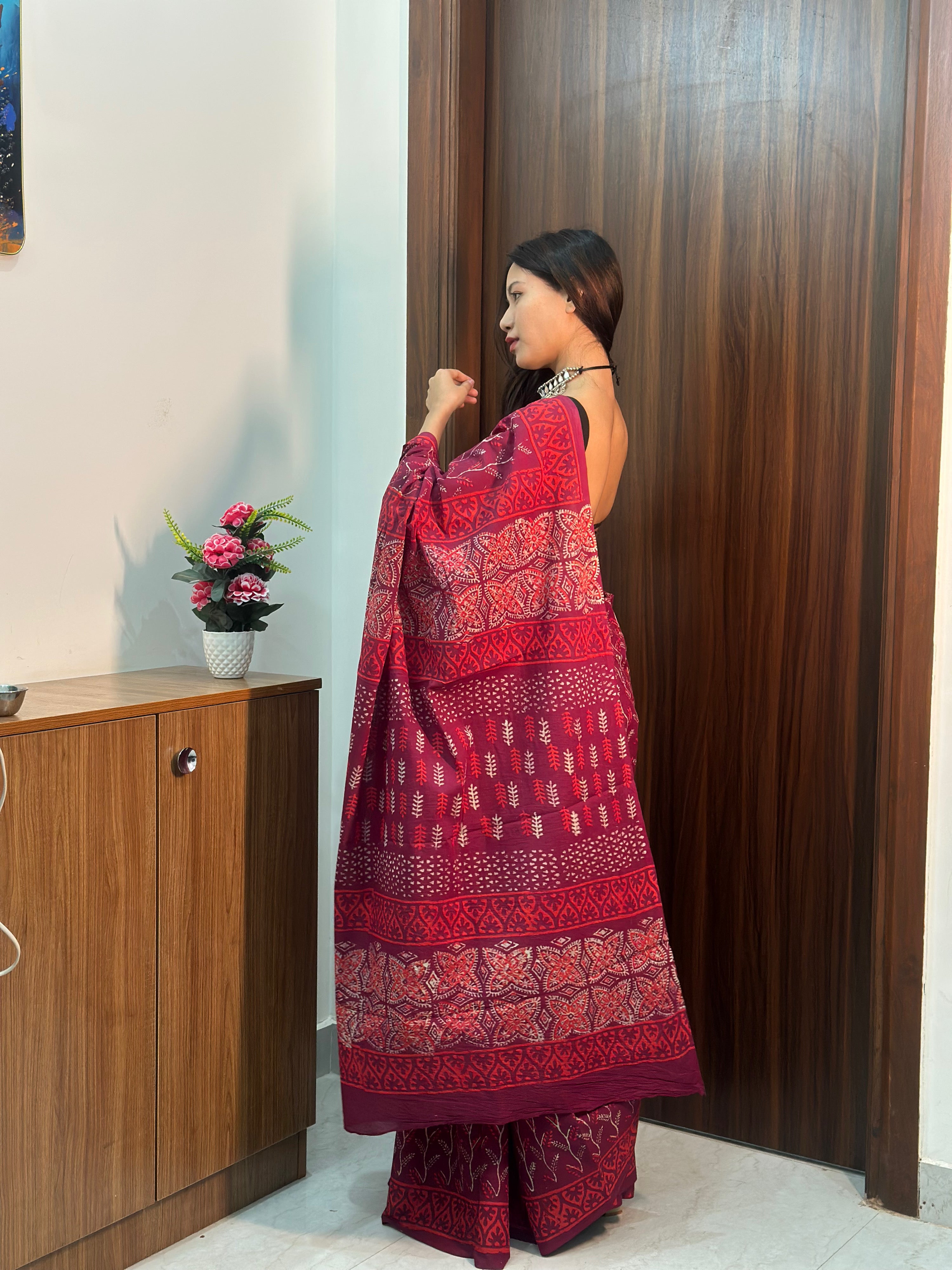 Mulberry Magic – Floral Mulmul Handblock Saree