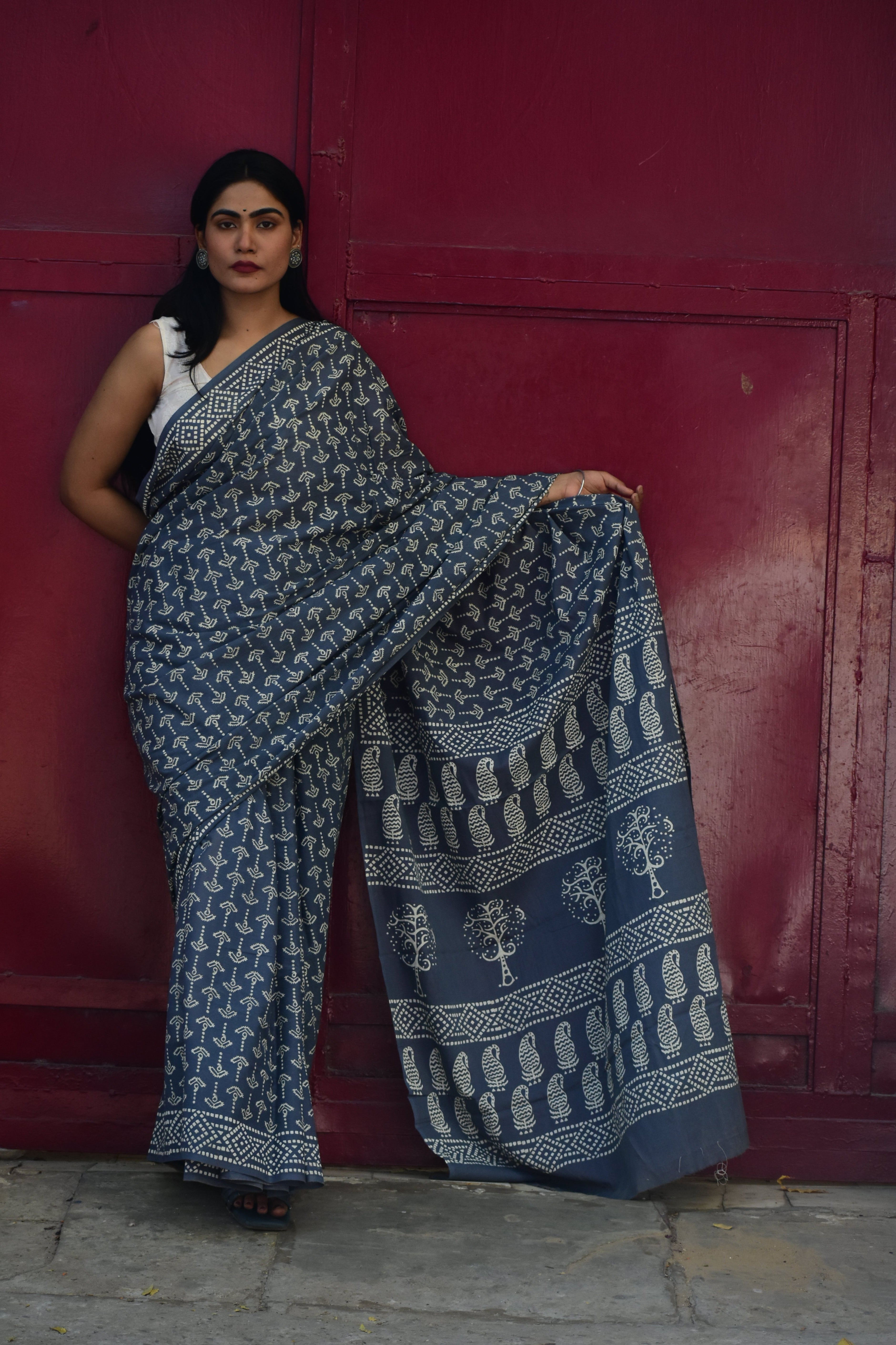 Take-A-Dare - Mulmul Cotton Block Printed Grey Saree