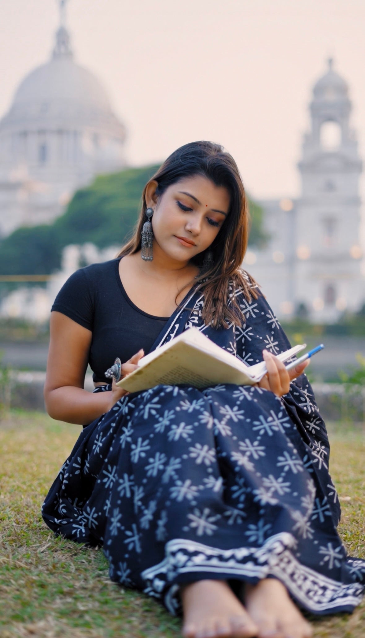 A Sky Full Of Wonders - Handblock Print Natural Dyed - Black Mulmul Cotton Saree