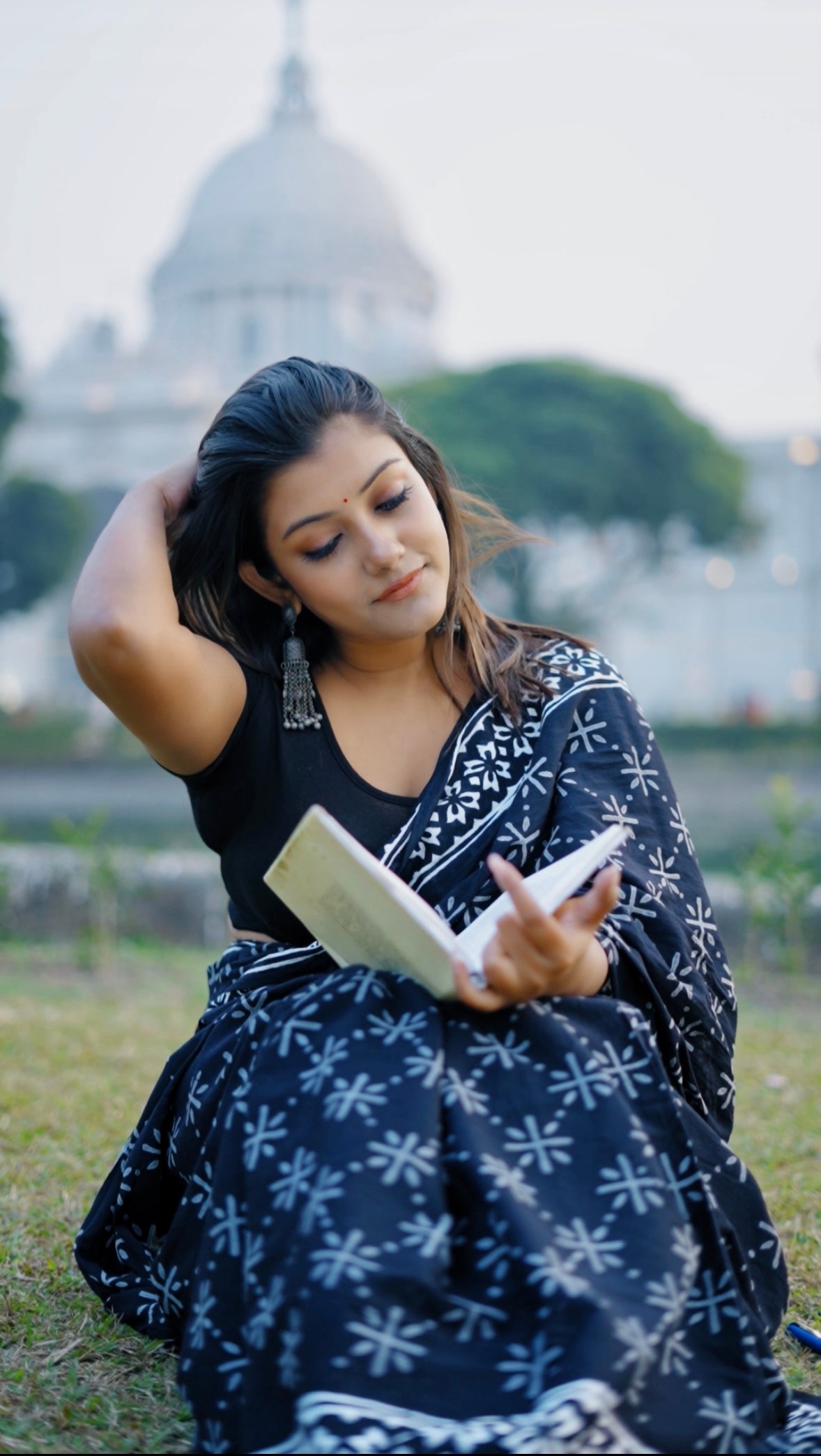 A Sky Full Of Wonders - Handblock Print Natural Dyed - Black Mulmul Cotton Saree